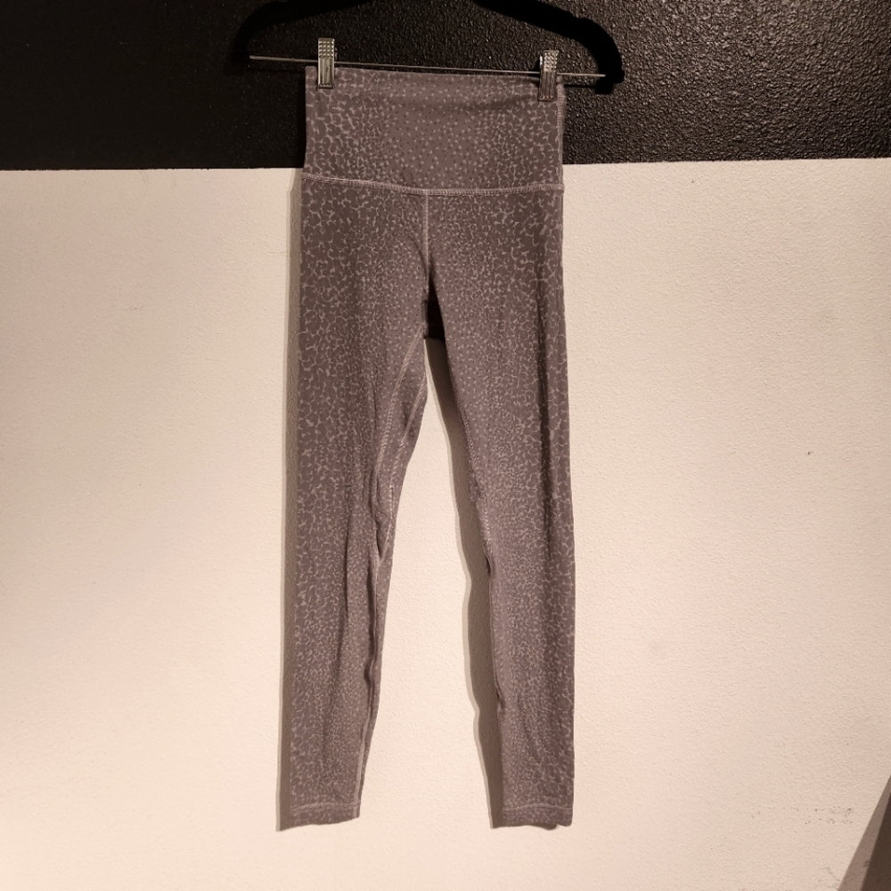 Lululemon Women's Active Pants Size 4 Gray Print Leggings